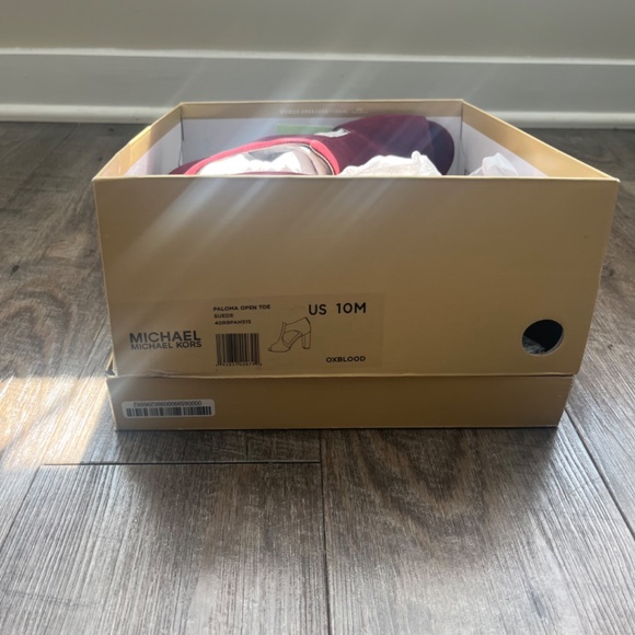 MICHAEL Michael Kors - Picture 2 of 7